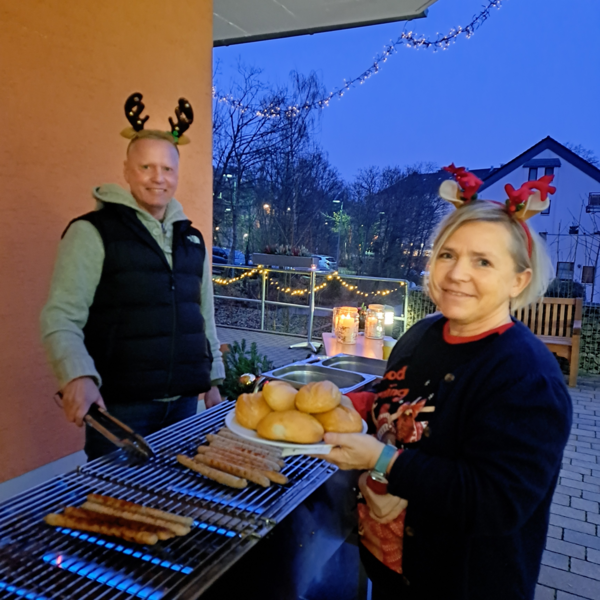 Weihnachtsmarkt im Haus am Urselbach Gute Stimmung auf dem Weihnachtsmarkt im Haus am Urselbach