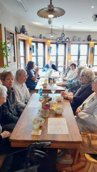 Gemütliche Runde in der Lohrberg-Schänke