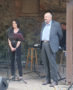 Kerstin Weinhold und Holger Hothum begrüßen die Gäste des Sommerfests 2026