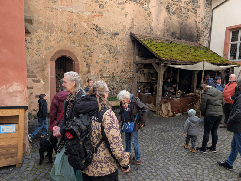 Besuch des Mittelaltermarkts auf der Burg Ronneburg