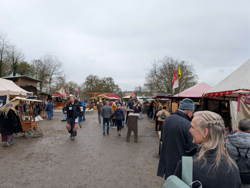 Besuch des Mittelaltermarkts auf der Burg Ronneburg